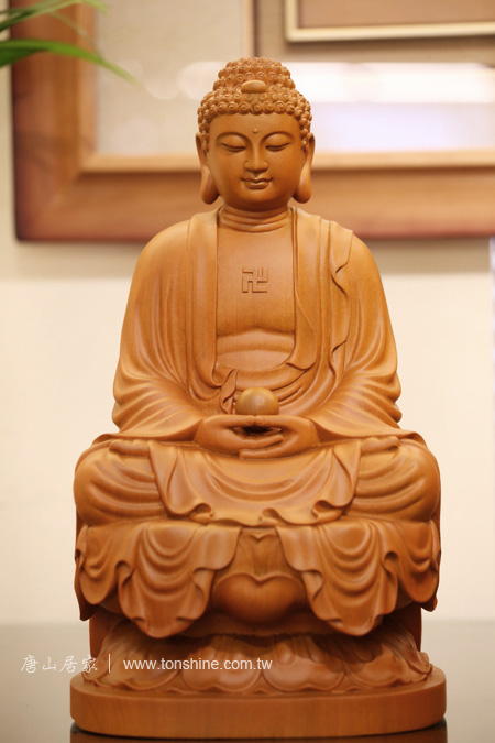佛像雕刻藝術-梢楠木釋迦摩尼佛祖