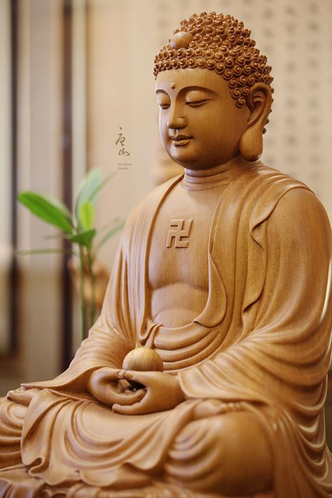 神明佛像雕刻-台灣梢楠木釋迦摩尼佛