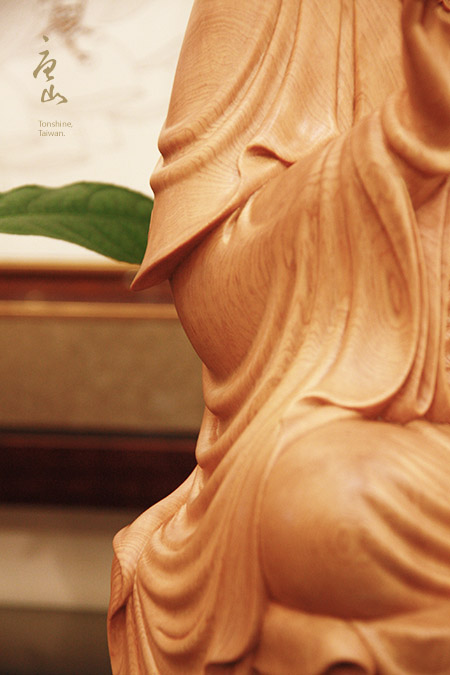 神明佛像雕刻-台灣檜木淨慧觀音
