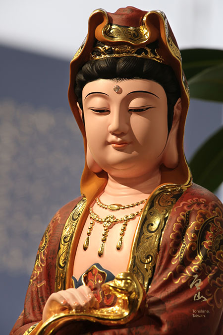 神明佛像雕刻-極彩如意觀音 神明佛像雕刻-極彩如意觀音