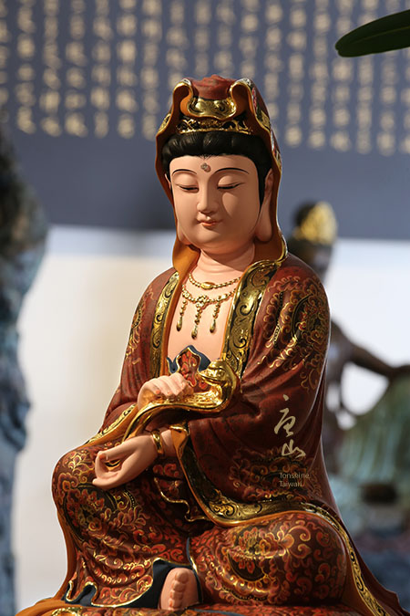 神明佛像雕刻-極彩如意觀音 神明佛像雕刻-極彩如意觀音