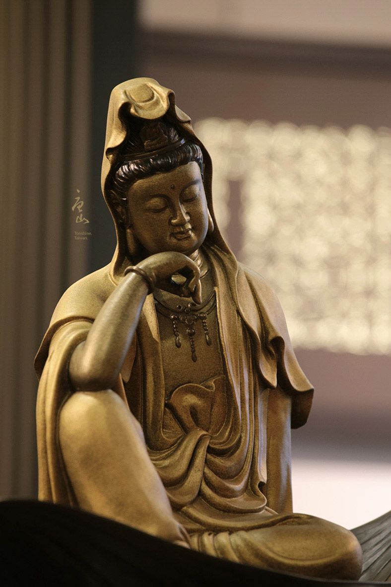 台灣銅雕藝術-靜思觀音
