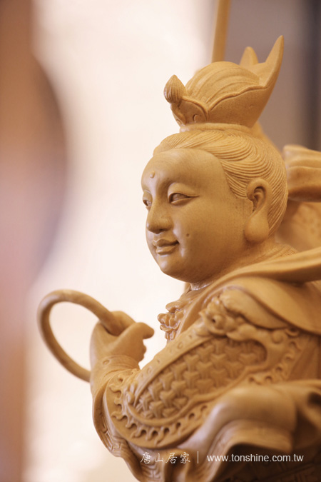 中壇元帥三太子李哪吒樟木(錦花二度) 中壇元帥三太子李哪吒樟木(錦花二度)
